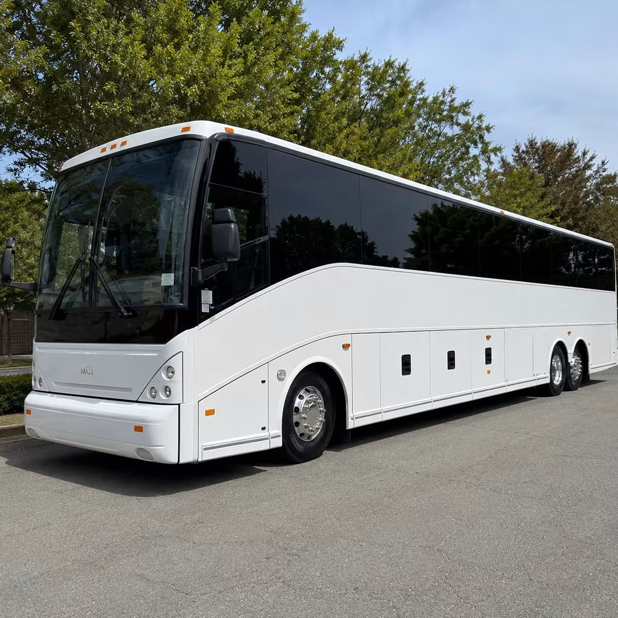 group hotel shuttles to and from ontario international airport