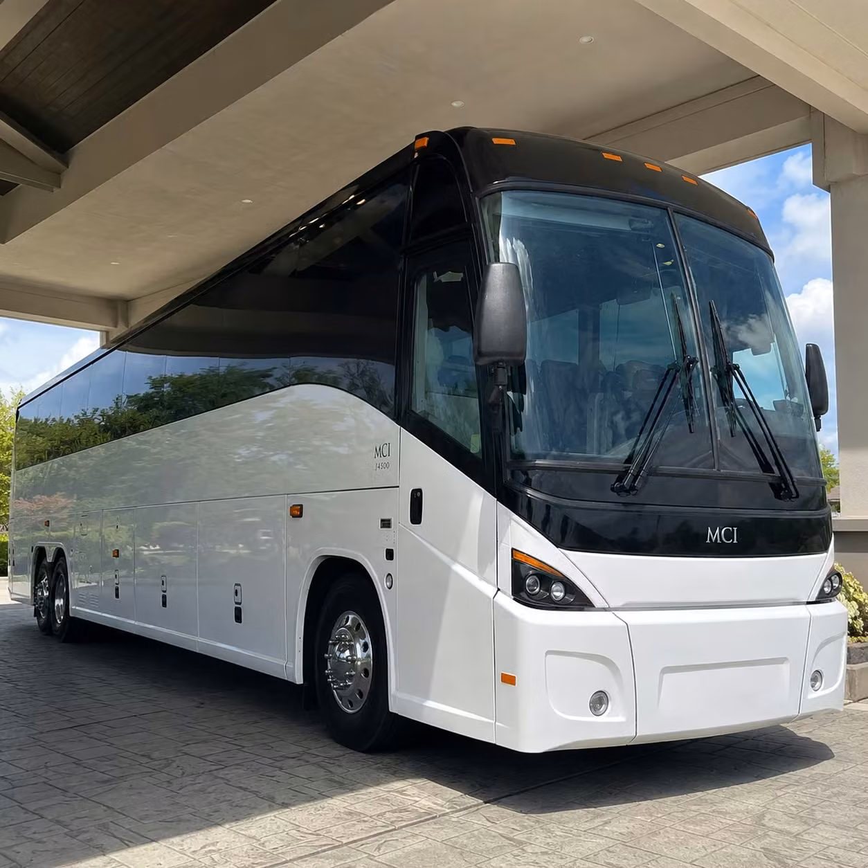 ontario charter bus rental fleet