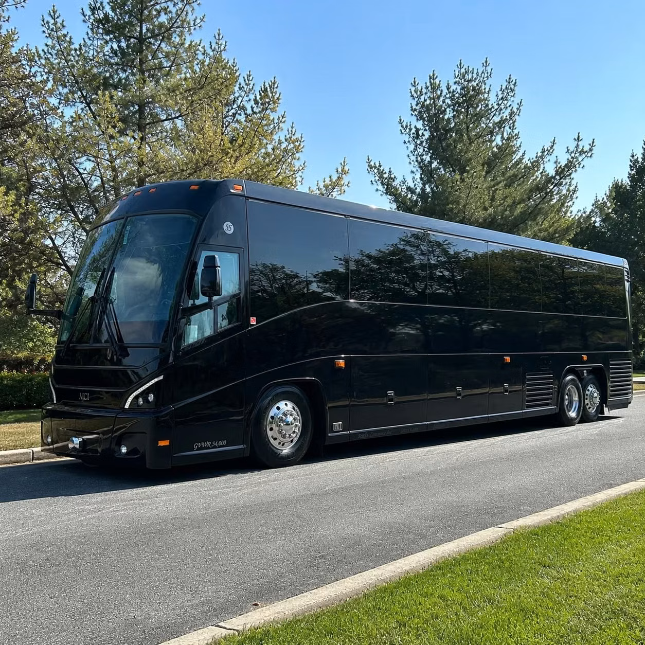 school field trip charter bus rentals in ontario