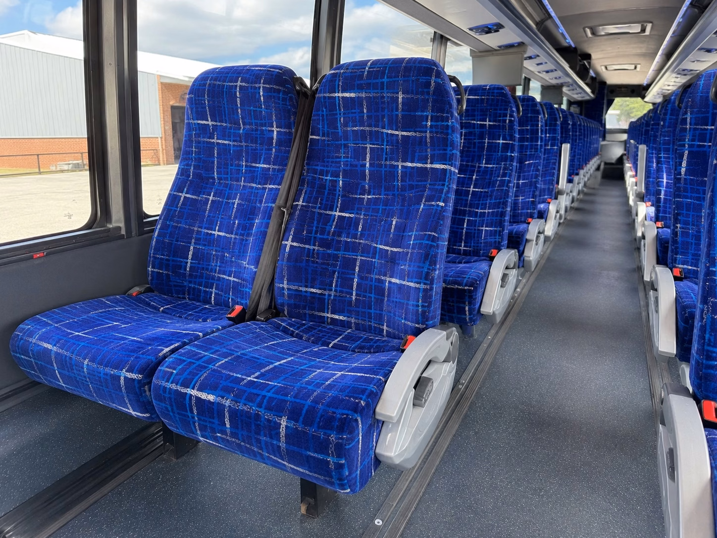 shuttle buses for ontario wedding guest transportation